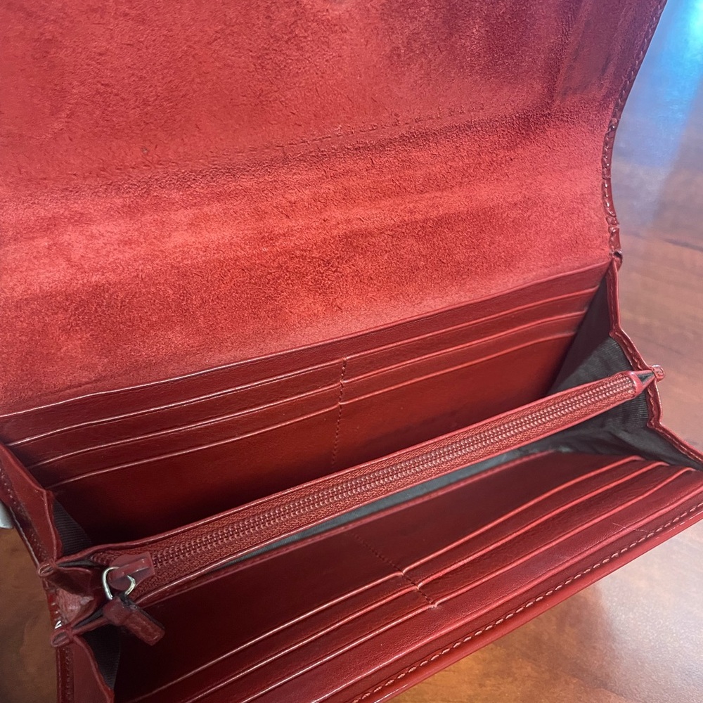 Gucci Micro Guccissima Long Patent Leather Wallet - Picture 9 of 13